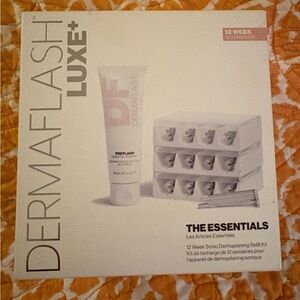 NWT Dermaflash Luxe+ Dermaplaning Refill Kit + Preflash Cleanser - 12 Week